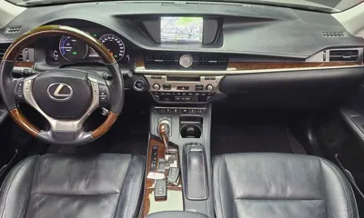 Lexus ES 2013, 137705 км, за 9446.26 USD - фото 7