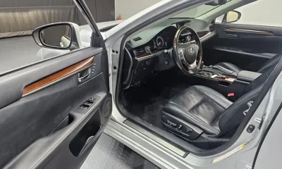 Lexus ES 2013, 137705 км, за 9446.26 USD - фото 10