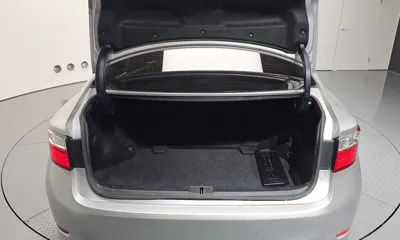 Lexus ES 2013, 137705 км, за 9446.26 USD - фото 20