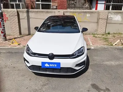 Volkswagen Golf 2020, 45800 км, за 11477.12 USD