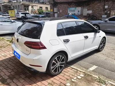 Volkswagen Golf 2020, 45800 км, за 11477.12 USD