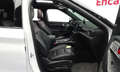 Ford Explorer 2022, 65731 км, за 65140.1 USD - фото 26