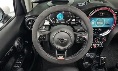 MINI Cooper 2023, 23946 км, за 19705.72 USD - фото 13