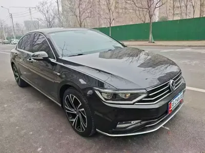 Volkswagen Magotan 2022, 39000 км, за 15887.1 USD