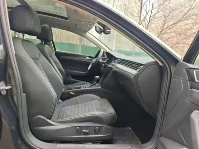 Volkswagen Magotan 2022, 39000 км, за 15887.1 USD