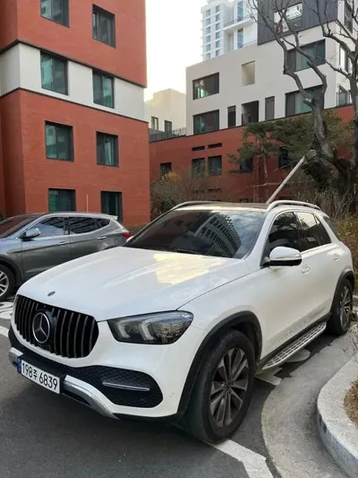 Mercedes-Benz GLE-Class 2023, 42500 км, за 43680.21 USD