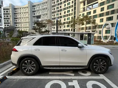Mercedes-Benz GLE-Class 2023, 42500 км, за 43680.21 USD