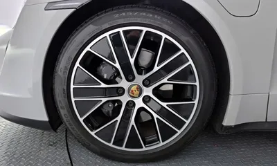 Porsche Taycan 2022, 34865 км, за 61116.61 USD