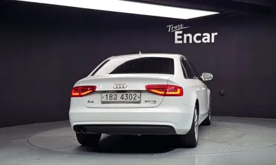 Audi A4 2013, 212083 км, за 2925.31 USD