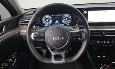 Kia K5 2023, 2012 км, за 18501.64 USD - фото 15