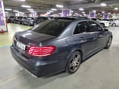 Mercedes-Benz E-Class 2015, 63559 км, за 13355.06 USD