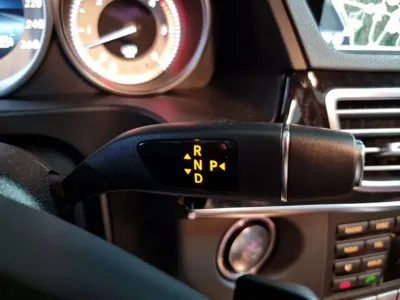 Mercedes-Benz E-Class 2015, 63559 км, за 13355.06 USD - фото 9
