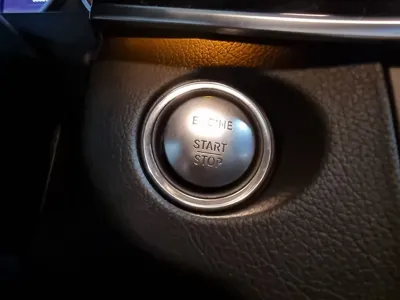 Mercedes-Benz E-Class 2015, 63559 км, за 13355.06 USD - фото 15