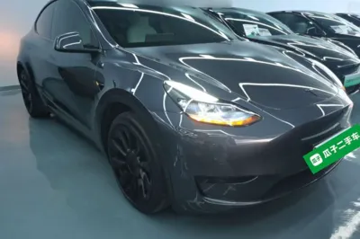 Tesla Model Y 2022, 69900 км, за 28652 USD