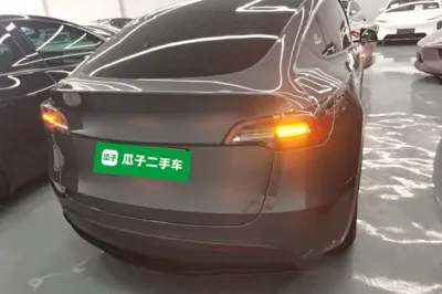 Tesla Model Y 2022, 69900 км, за 28652 USD