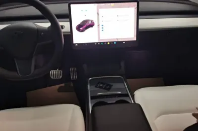 Tesla Model Y 2022, 69900 км, за 28652 USD - фото 15