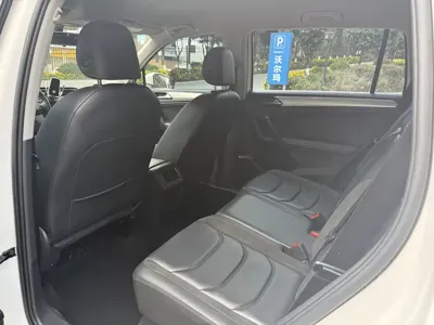 Volkswagen Tiguan L 2018, 94700 км, за 10299.63 USD - фото 7
