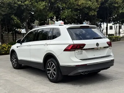 Volkswagen Tiguan L 2018, 94700 км, за 10299.63 USD - фото 18