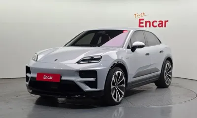 Porsche Macan · 2025 год