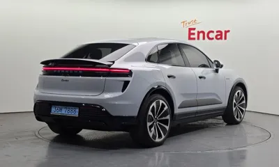 Porsche Macan 2025, 13789 км, за 87171.56 USD