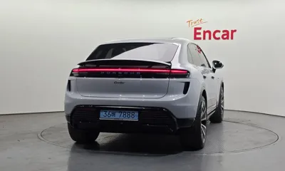 Porsche Macan 2025, 13789 км, за 87171.56 USD
