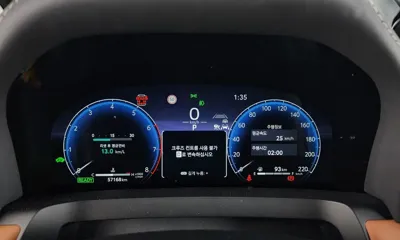 Toyota Alphard 2024, 57168 км, за 59458.2 USD - фото 8