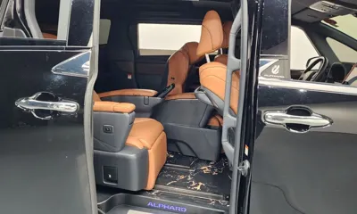 Toyota Alphard 2024, 57168 км, за 59458.2 USD - фото 12