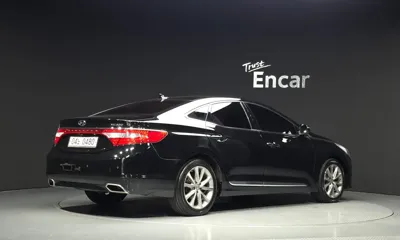 Hyundai Grandeur 2016, 104522 км, за 4719.71 USD