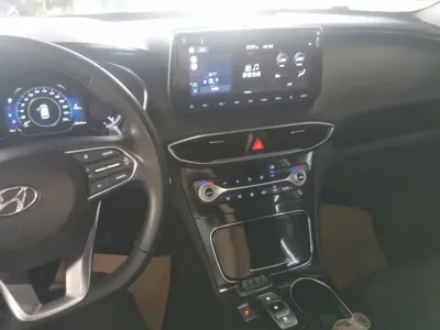Hyundai Santa Fe 2019, 53099 км, за 10782.63 USD - фото 6