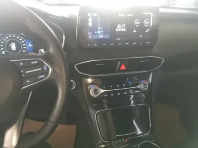 Hyundai Santa Fe 2019, 53099 км, за 10782.63 USD - фото 9