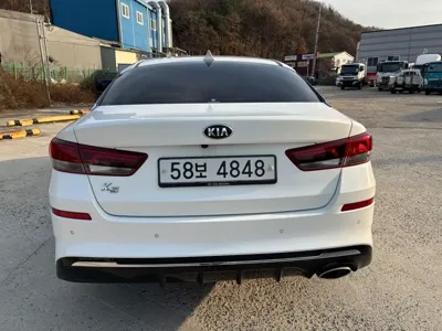 Kia K5 2019, 79056 км, за 8402.26 USD