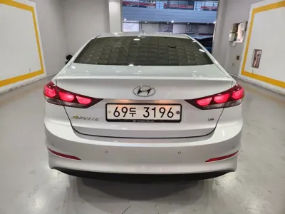 Hyundai Avante 2018, 36238 км, за 7345.77 USD