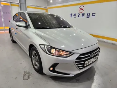 Hyundai Avante 2018, 36238 км, за 7345.77 USD - фото 8