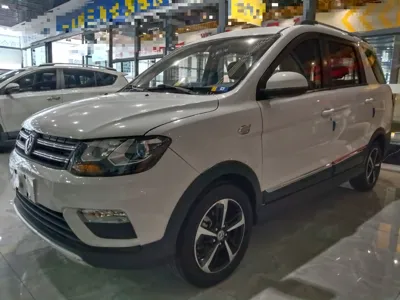 Dongfeng Fengon 370 · 2020 год