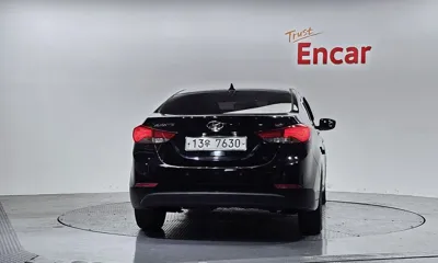 Hyundai Avante 2014, 151888 км, за 2565.12 USD