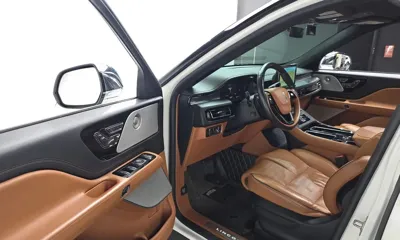 Lincoln Aviator 2022, 66450 км, за 27522.32 USD - фото 11