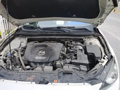 Mazda 3 Axela 2016, 147300 км, за 4930.01 USD - фото 10
