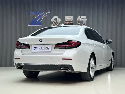 BMW 5 Series 2022, 62000 км, за 30367.52 USD