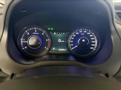 Hyundai Grandeur 2015, 234562 км, за 3122.56 USD