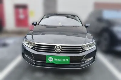 Volkswagen Magotan 2018, 85600 км, за 11068 USD