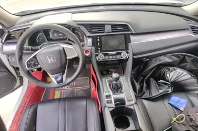 Honda Civic 2016, 120600 км, за 6542 USD - фото 9