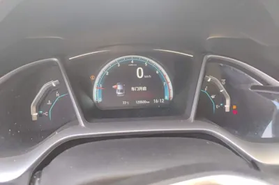 Honda Civic 2016, 120600 км, за 6542 USD - фото 11