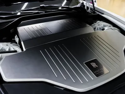 Rolls-Royce Spectre 2024, 5761 км, за 377677.78 USD - фото 6