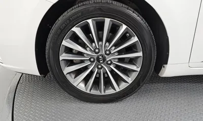 Kia K7 2016, 179794 км, за 5776.55 USD