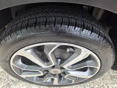 KG_Mobility_Ssangyong TIBOLI 2016, 186880 км, за 2973.24 USD