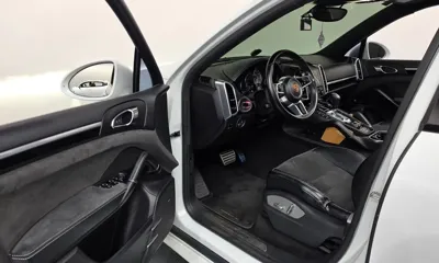 Porsche Cayenne 2017, 147111 км, за 23446.27 USD - фото 10