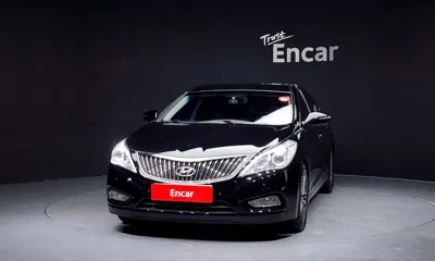 Hyundai Grandeur 2013, 193479 км, за 2430.37 USD