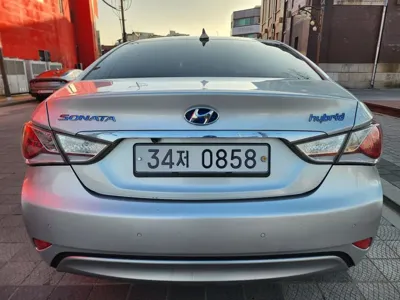 Hyundai Sonata 2014, 190000 км, за 1916.09 USD