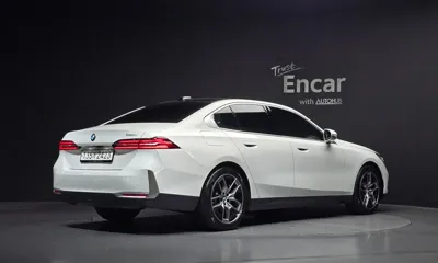 BMW 5-Series 2024, 41424 км, за 29628.17 USD
