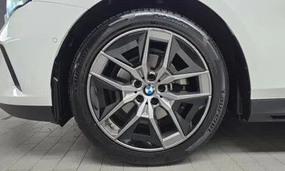 BMW 5-Series 2024, 41424 км, за 29628.17 USD